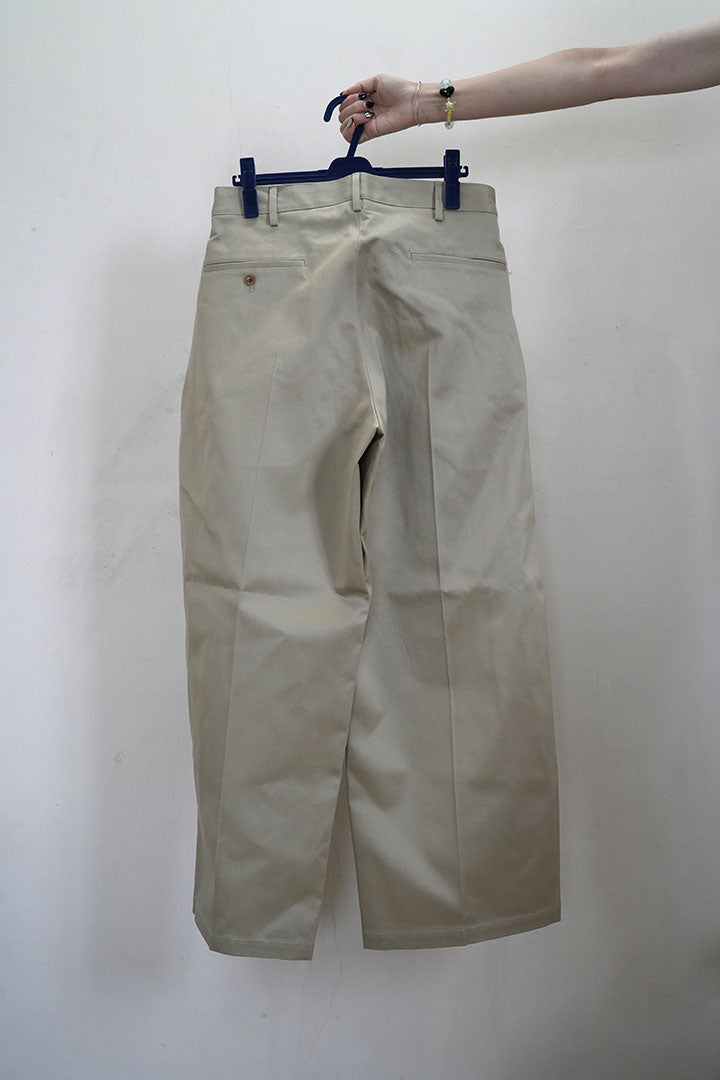 khoki Tuck detail cotton pants