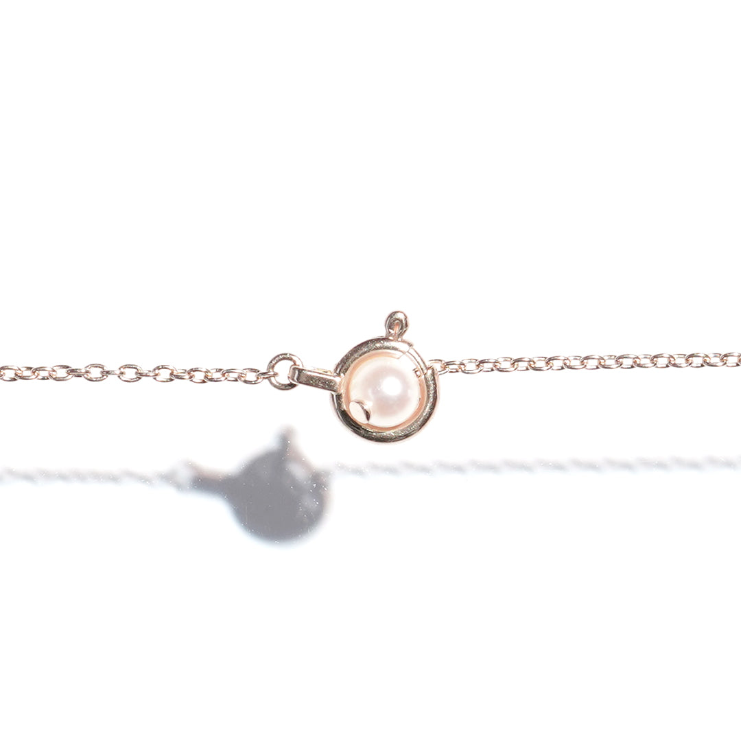 the kiss necklace 01
