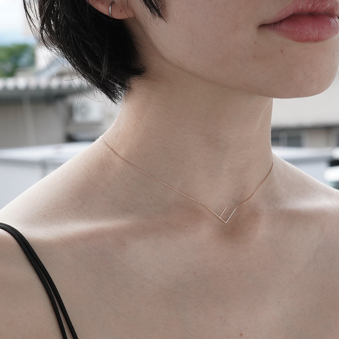 26 letters necklace "F"