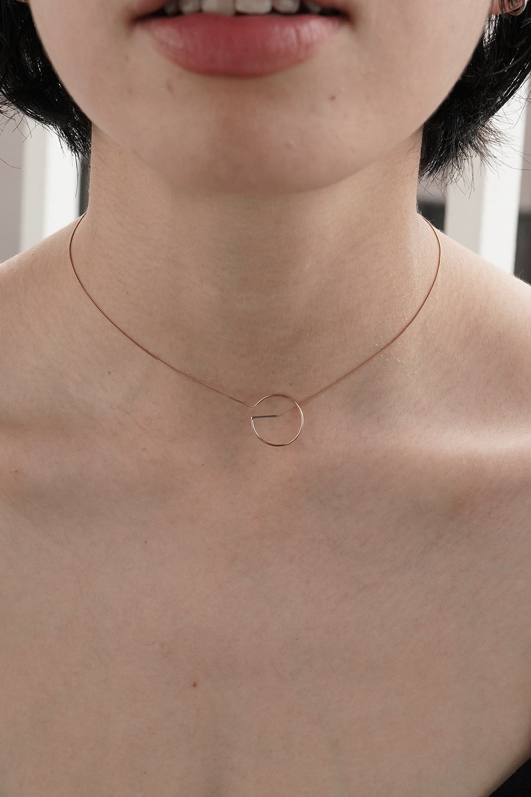 26 letters necklace "G"