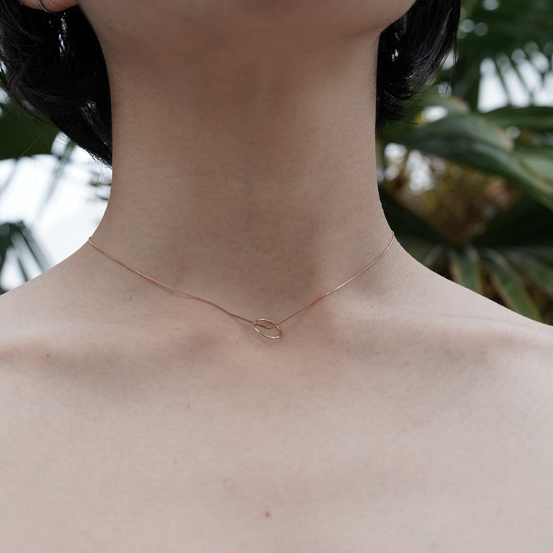 26 letters necklace "Q"