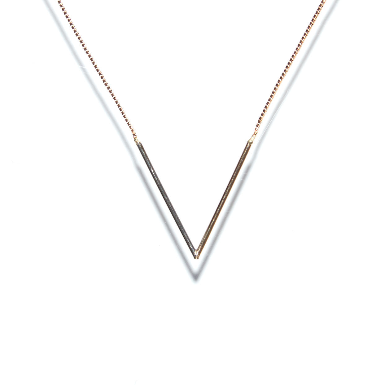 26 letters necklace "V"