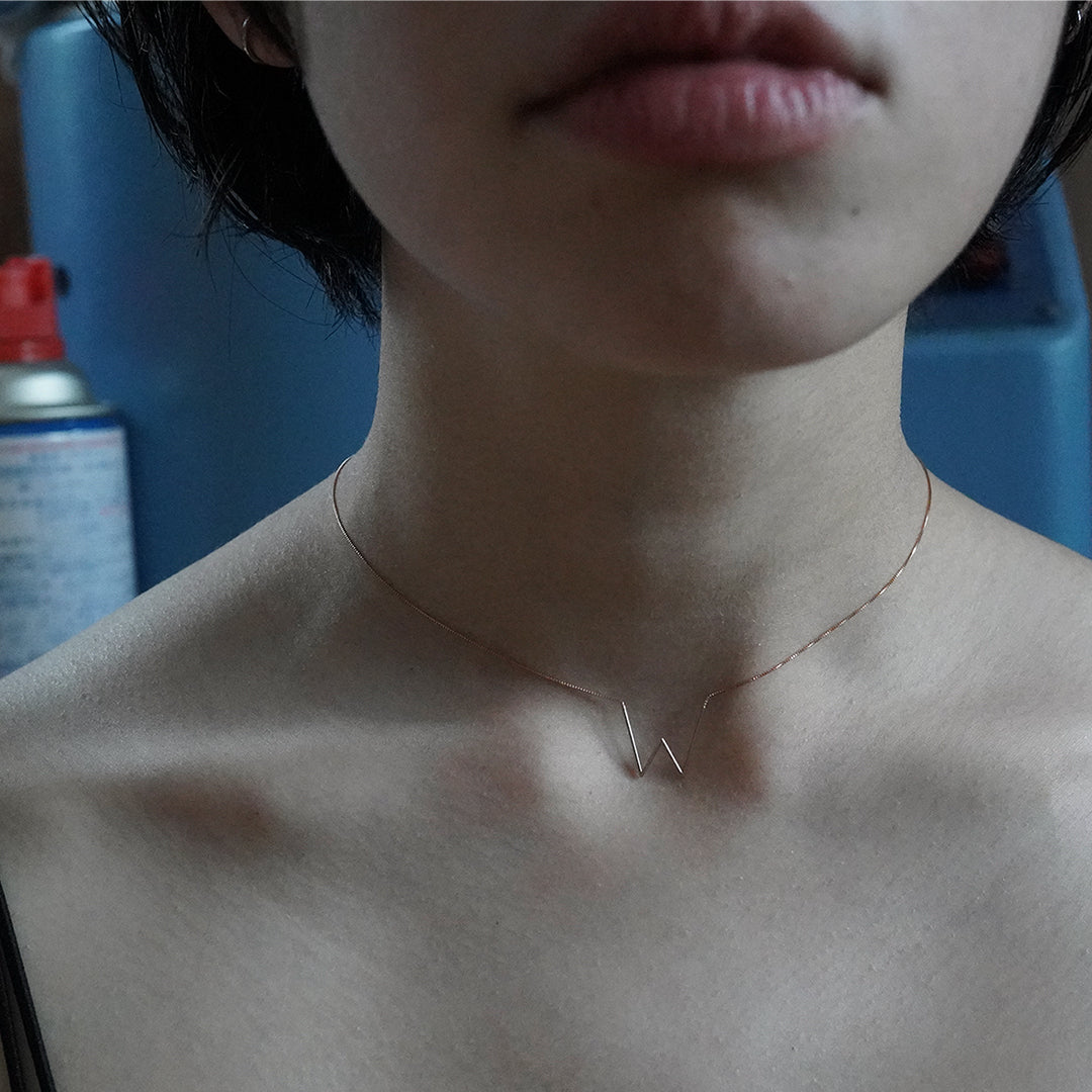 26 letters necklace "W"