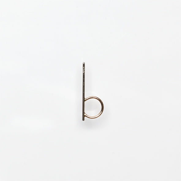 26 letters earring "B"