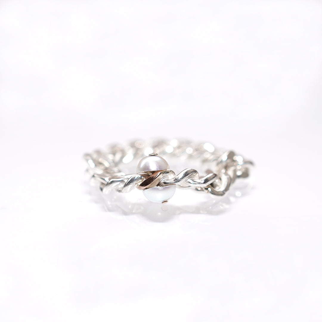 PEARL BURGER RING