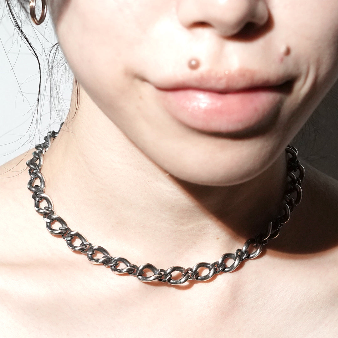 SUPPORT ROLE NECKLACE