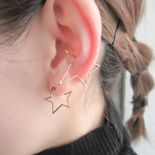 "small star CR earring"