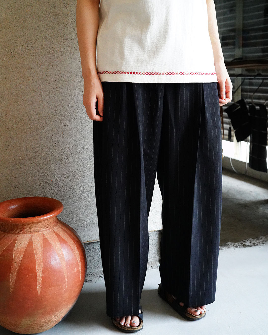 khoki Pleats bonded wool pants