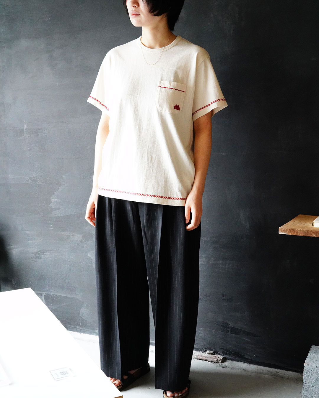 KHOKI Hand-embroidered T-shirt