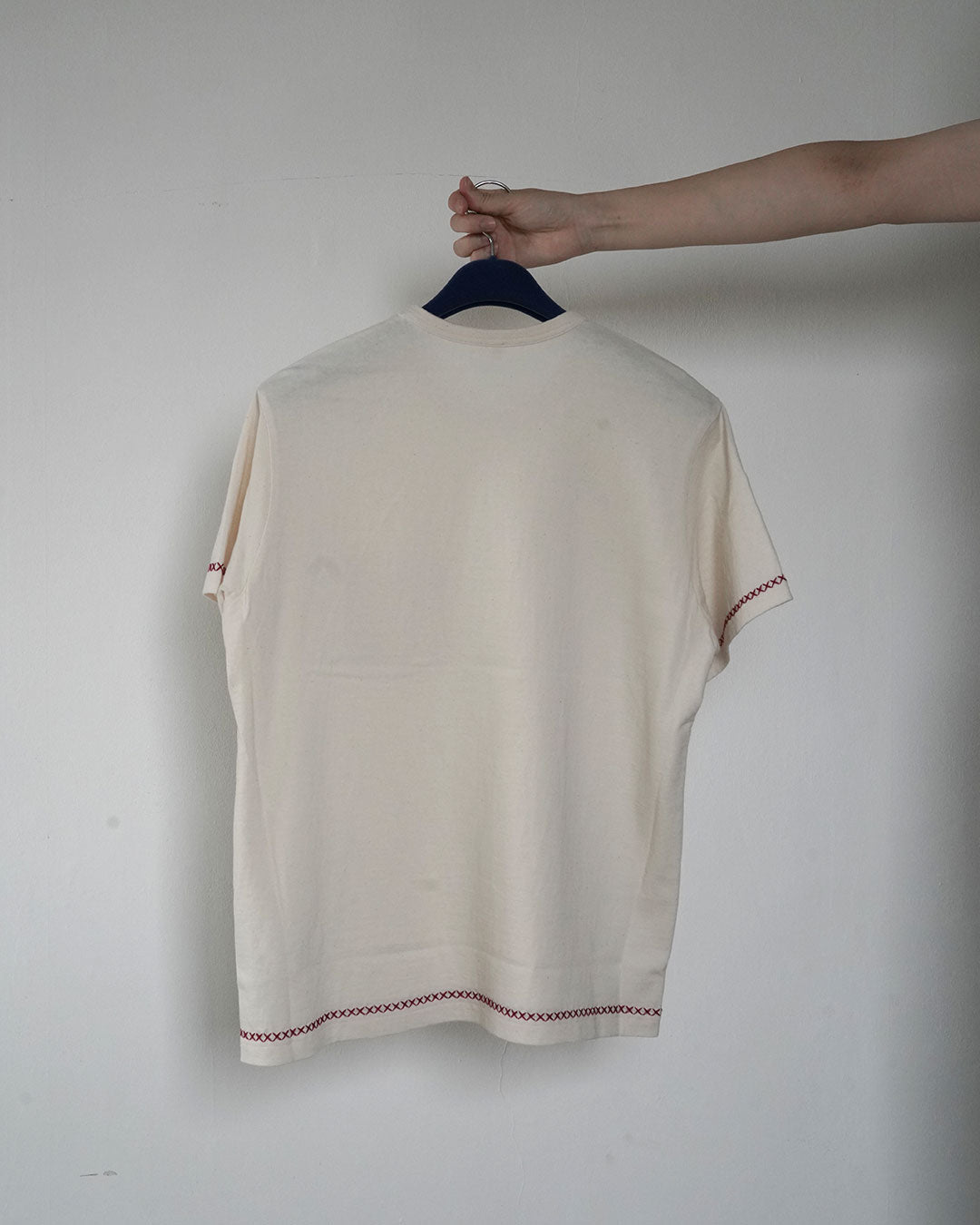 KHOKI Hand-embroidered T-shirt