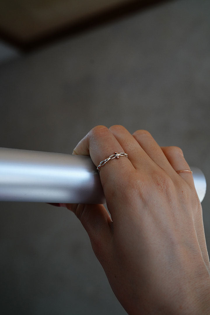 brackets ring narrow