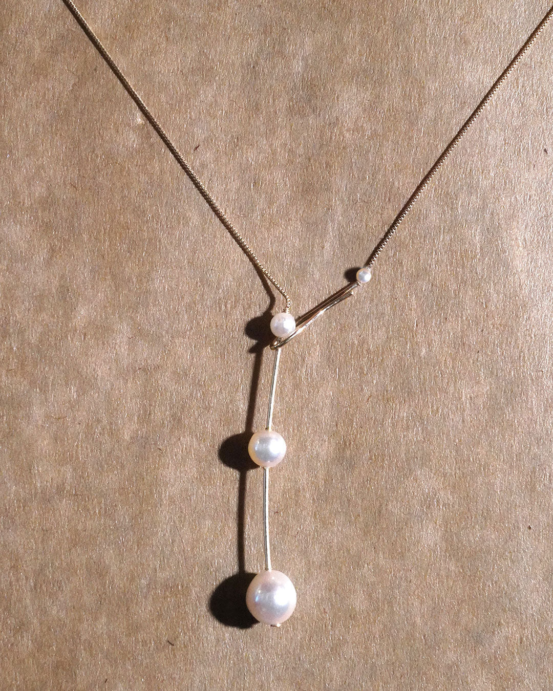 drop pearl necklace