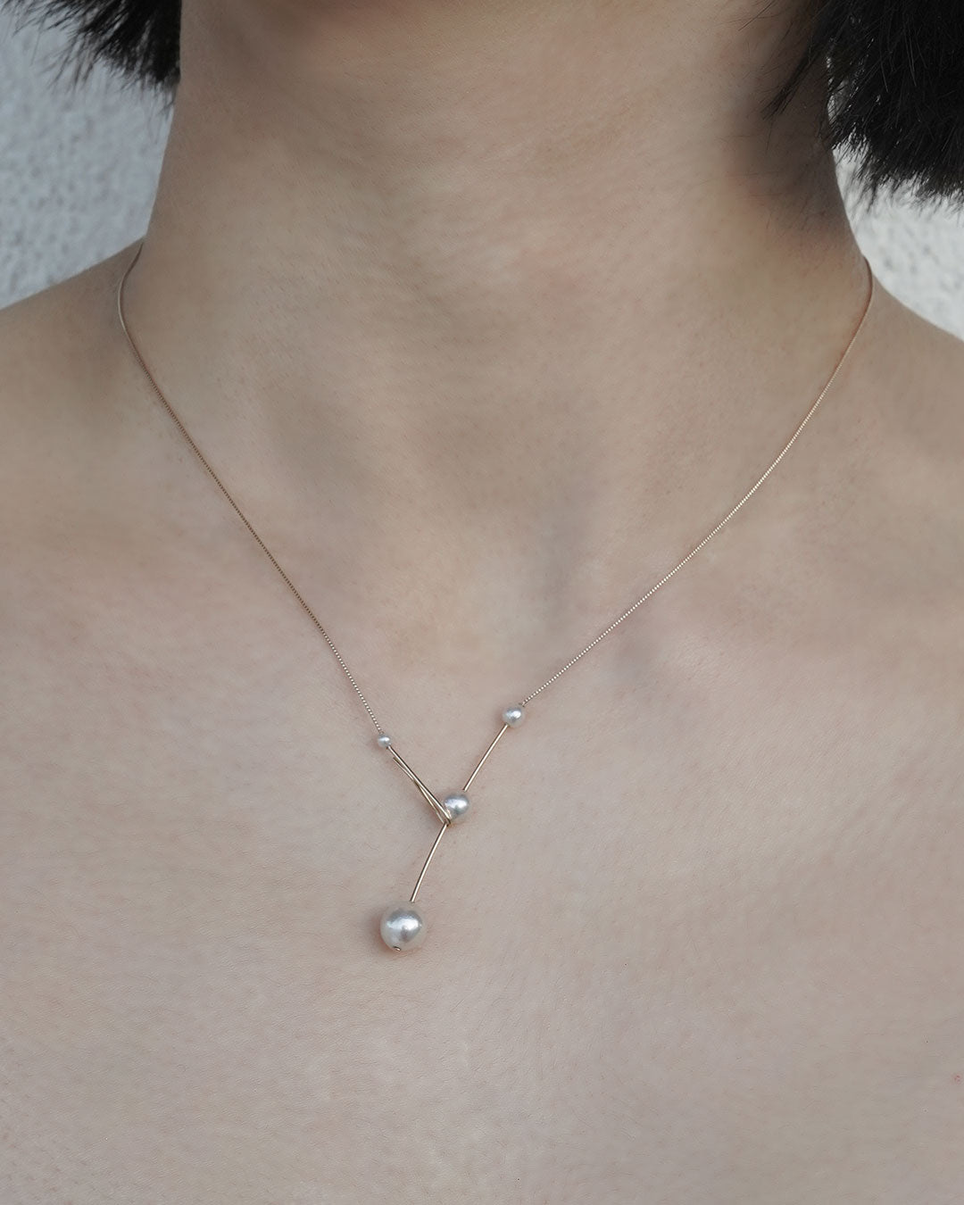 drop pearl necklace