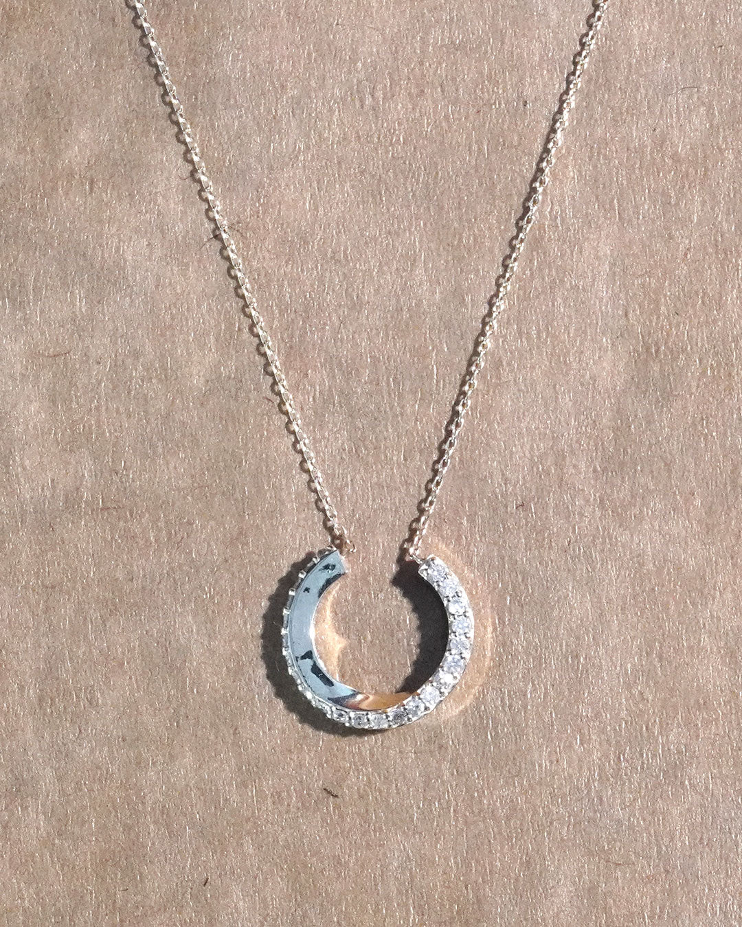 mobius dia necklace