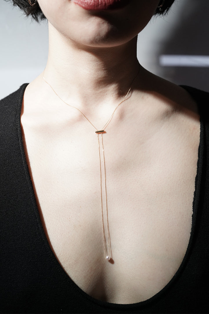 stopper akoya necklace