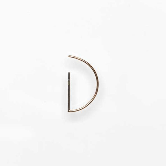 26 letters earring "D"