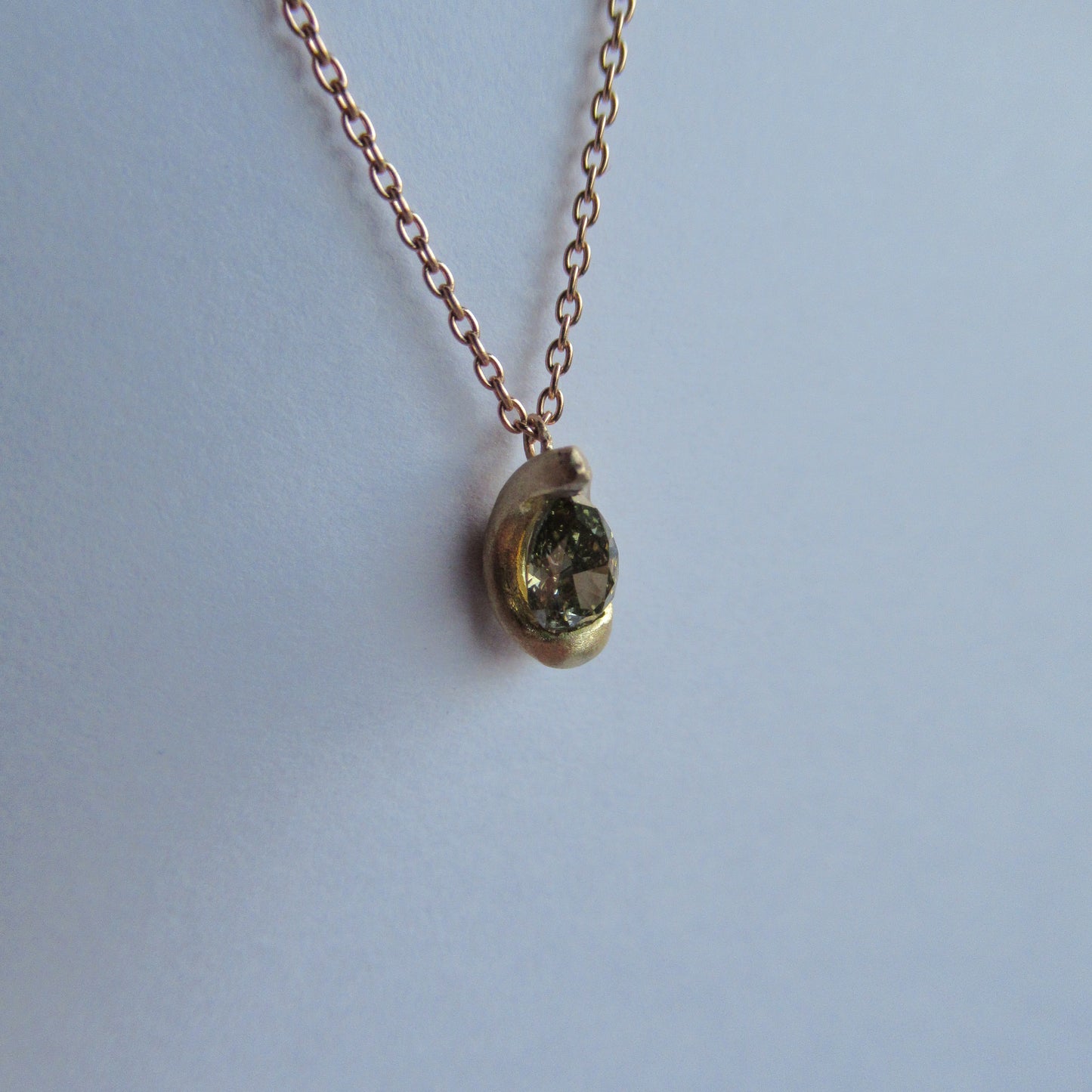 tear drop dia necklace