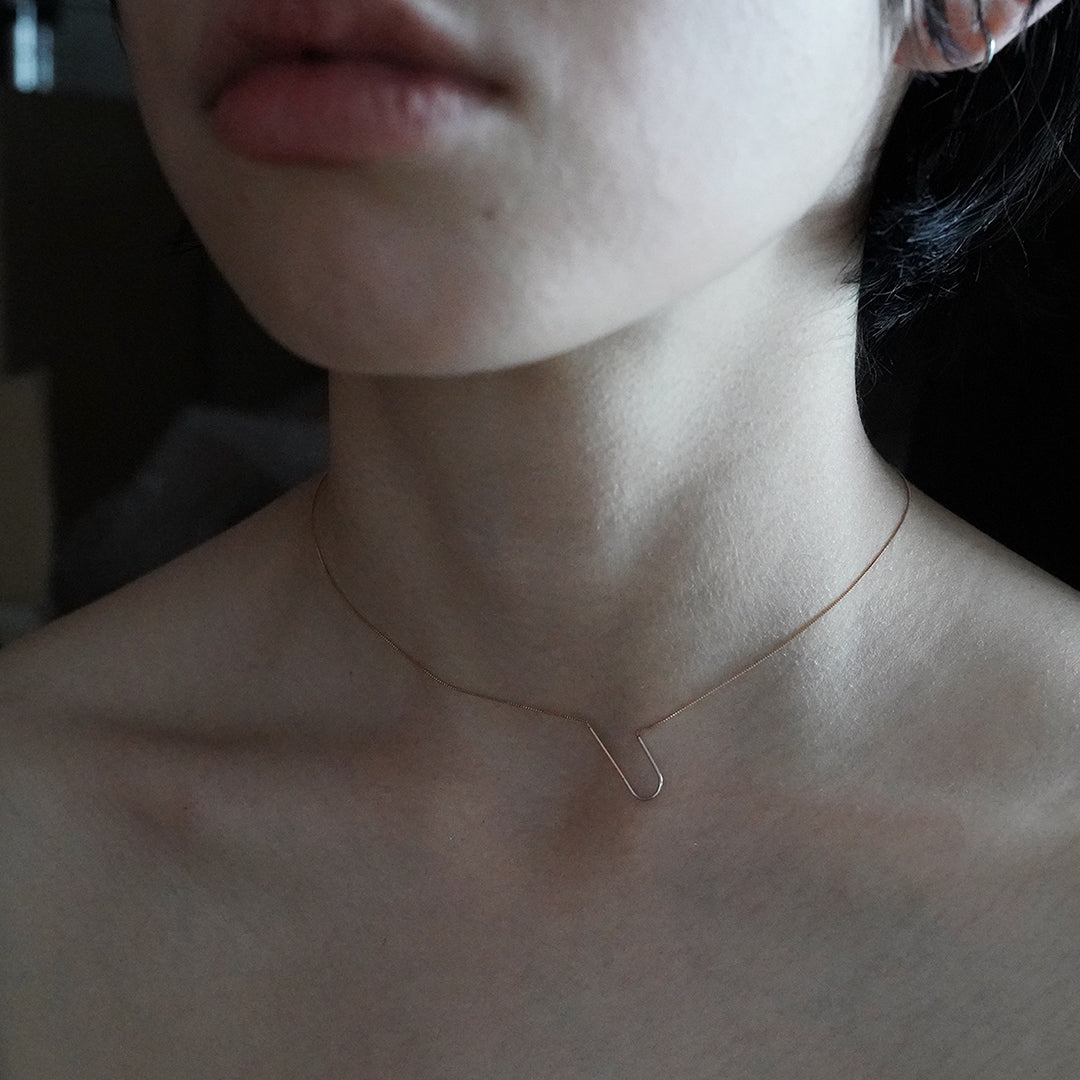 26 letters necklace "J"