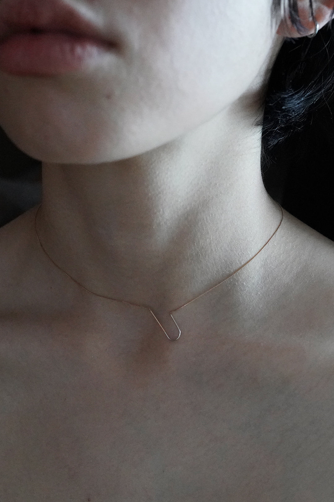 26 letters necklace "J"