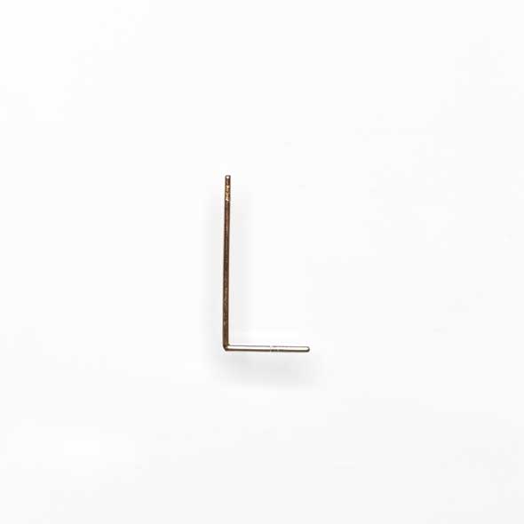 26 letters earring "L"