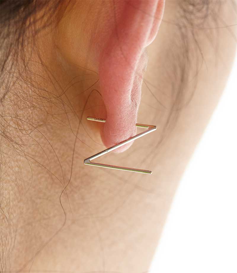 26 letters earring "N"