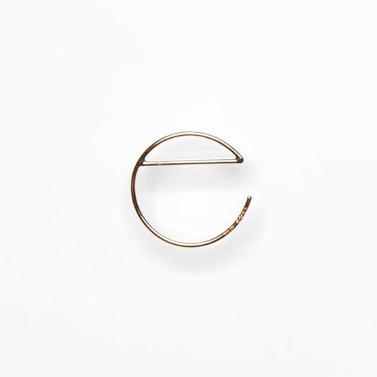 26 letters earring "E"
