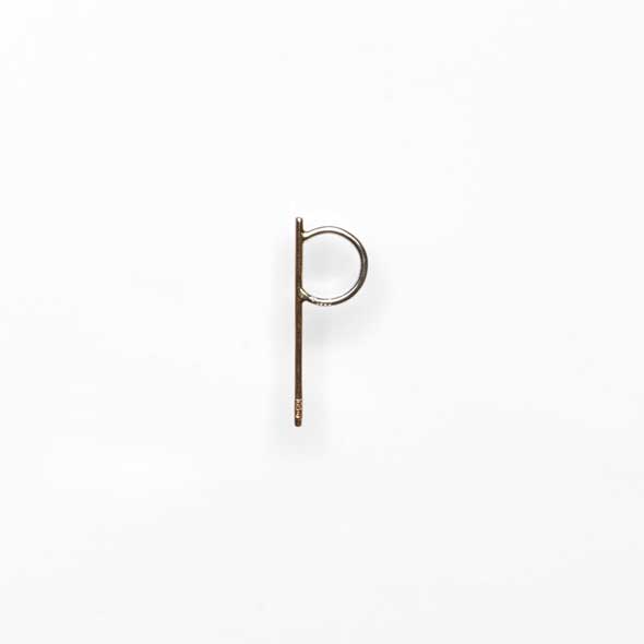 26 letters earring "P"